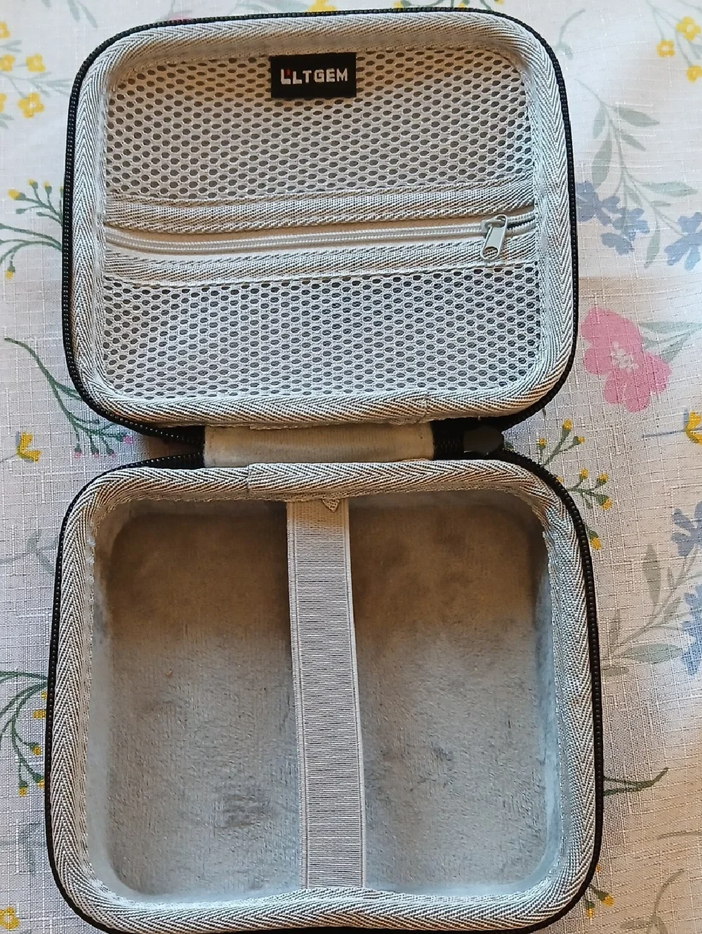 LTGEM Protective Compact Black Zippered Travel Case